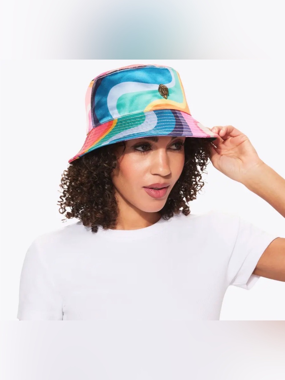 NWT Kurt Geiger London Bucket Hat